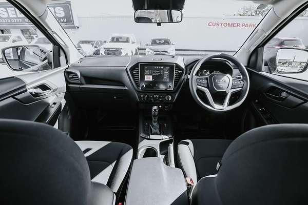 2025 Isuzu D-MAX SX 4X4