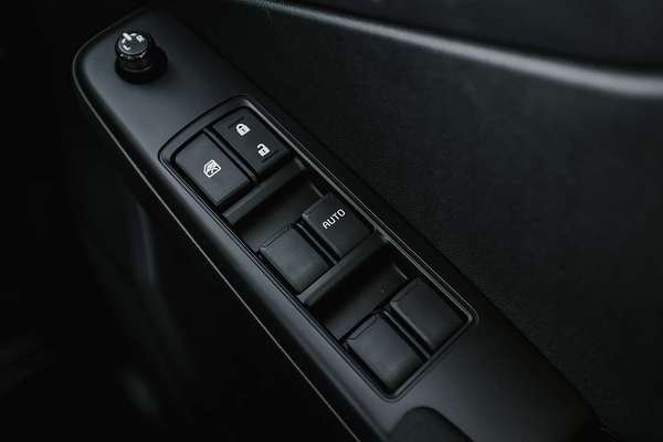 2025 Isuzu D-MAX SX 4X4