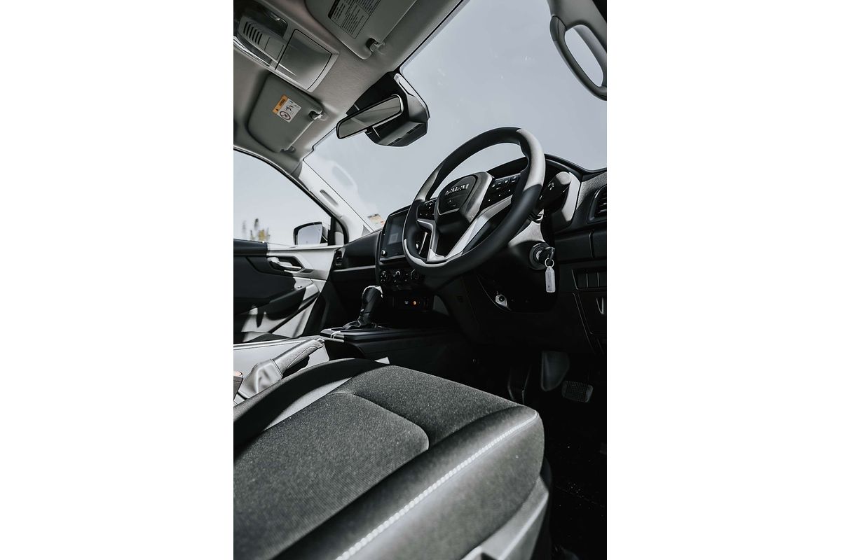 2025 Isuzu D-MAX SX 4X4