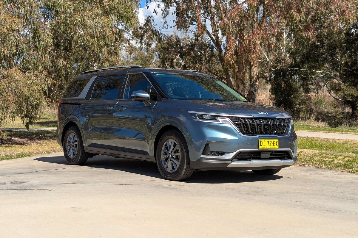 2023 Kia Carnival S KA4