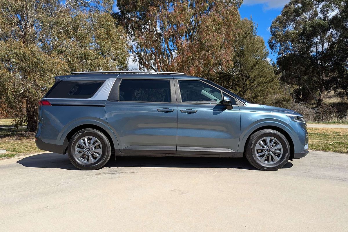 2023 Kia Carnival S KA4