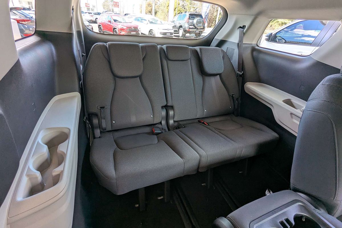 2023 Kia Carnival S KA4