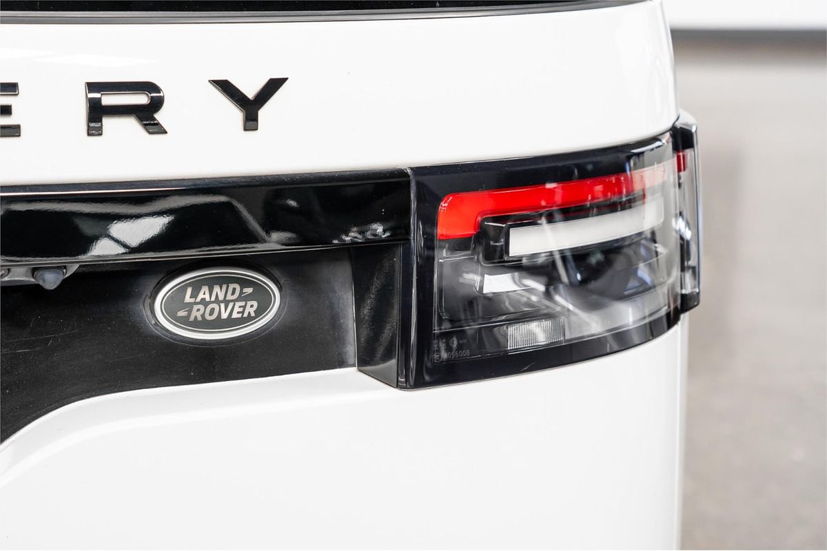 2017 Land Rover Discovery SD4 SE Series 5