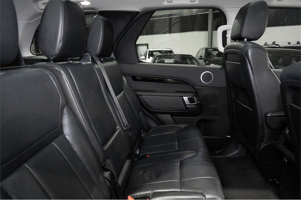 2017 Land Rover Discovery SD4 SE Series 5