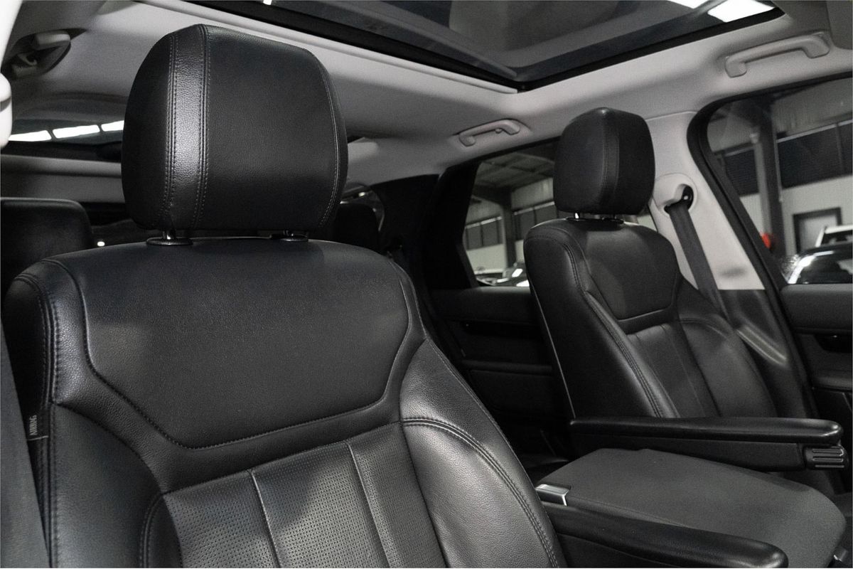 2017 Land Rover Discovery SD4 SE Series 5