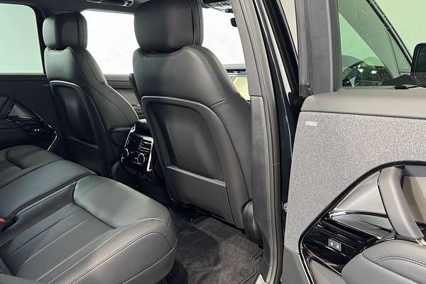2025 Land Rover Range Rover Sport D250 Dynamic SE L461
