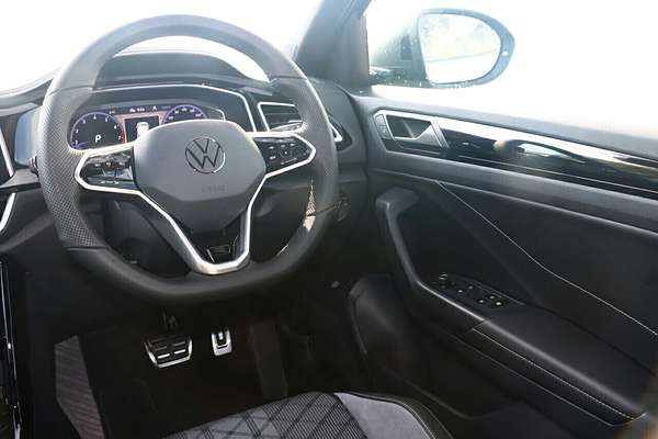 2025 Volkswagen T-Roc 140TSI R-Line D11