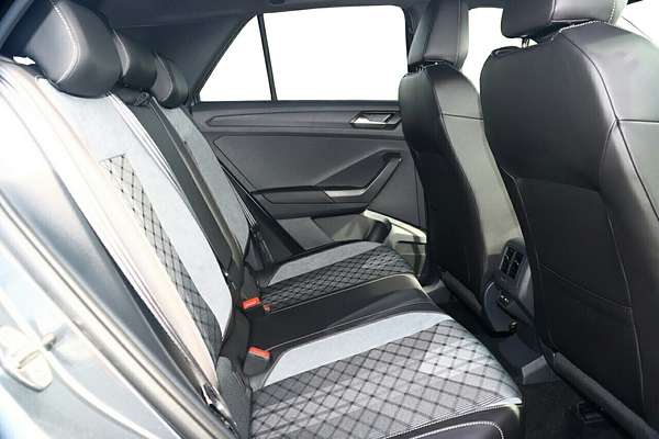 2025 Volkswagen T-Roc 140TSI R-Line D11