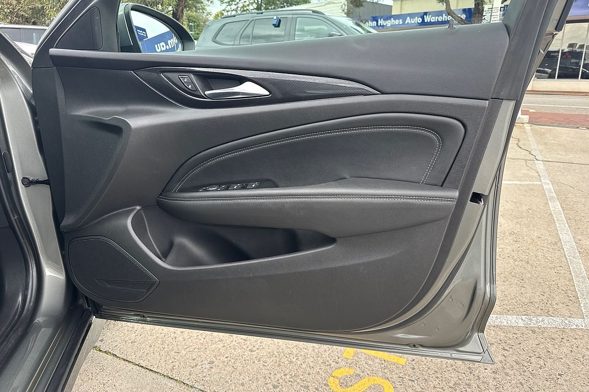 2018 Holden Commodore RS ZB