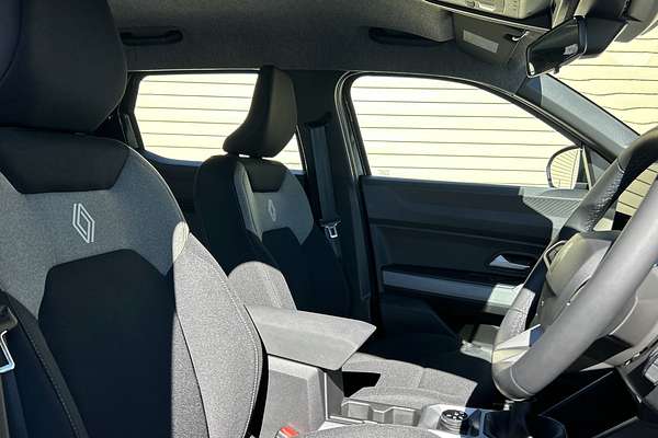 2025 Renault Duster Evolution X1311