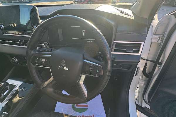 2024 Mitsubishi Outlander PHEV Exceed ZM