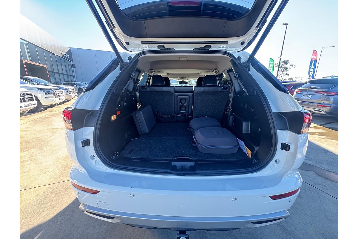 2024 Mitsubishi Outlander PHEV Exceed ZM