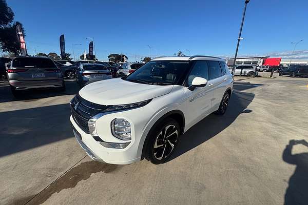 2024 Mitsubishi Outlander PHEV Exceed ZM