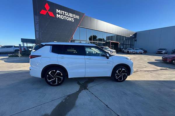 2024 Mitsubishi Outlander PHEV Exceed ZM