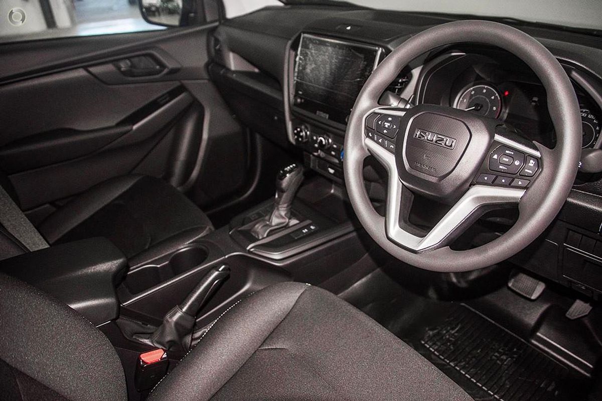 2025 Isuzu D-MAX SX 4X4