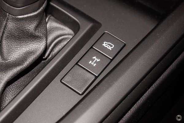 2025 Isuzu D-MAX SX 4X4