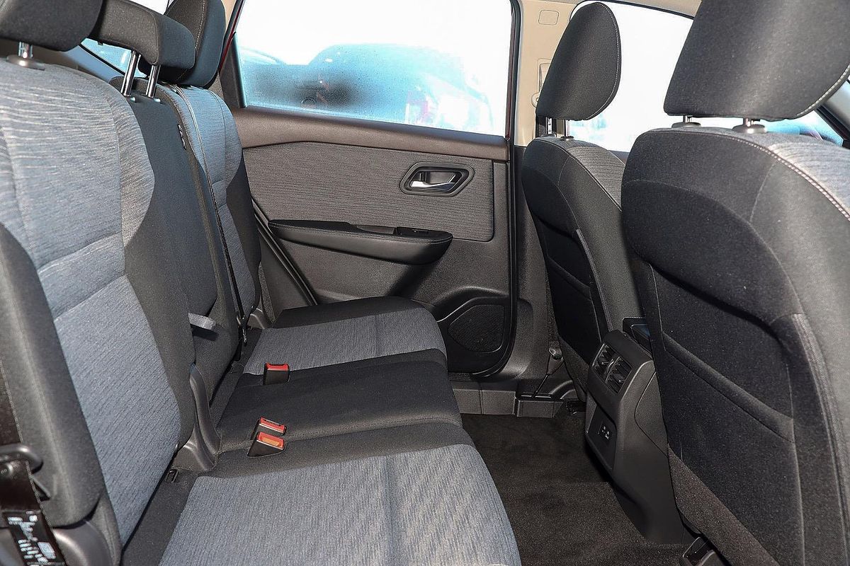 2024 Nissan X-TRAIL ST T33