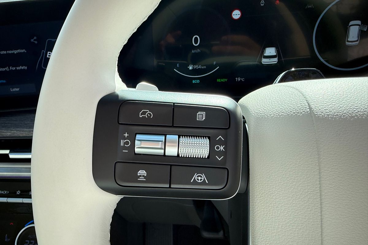 2025 Hyundai Santa Fe Hybrid Elite MX5.V1