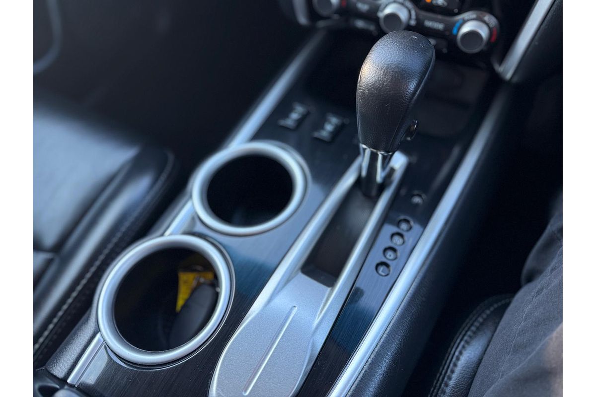 2019 Nissan Pathfinder ST-L R52 Series III