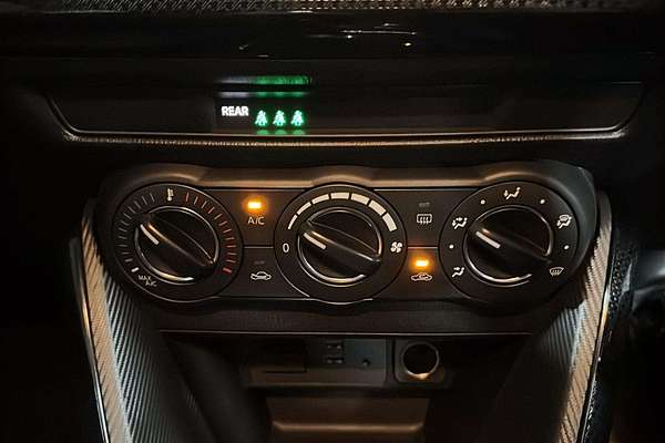 2017 Mazda 2 Maxx DJ Series