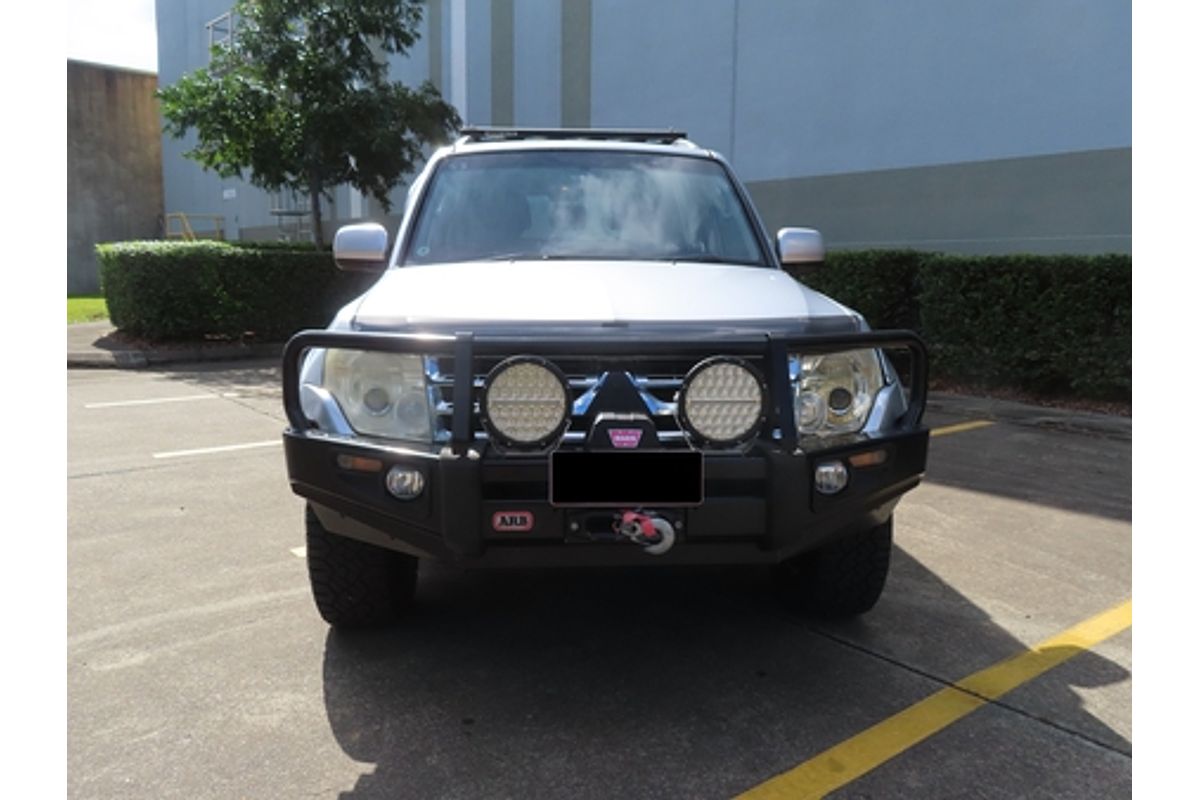 2009 Mitsubishi Pajero GLS NT