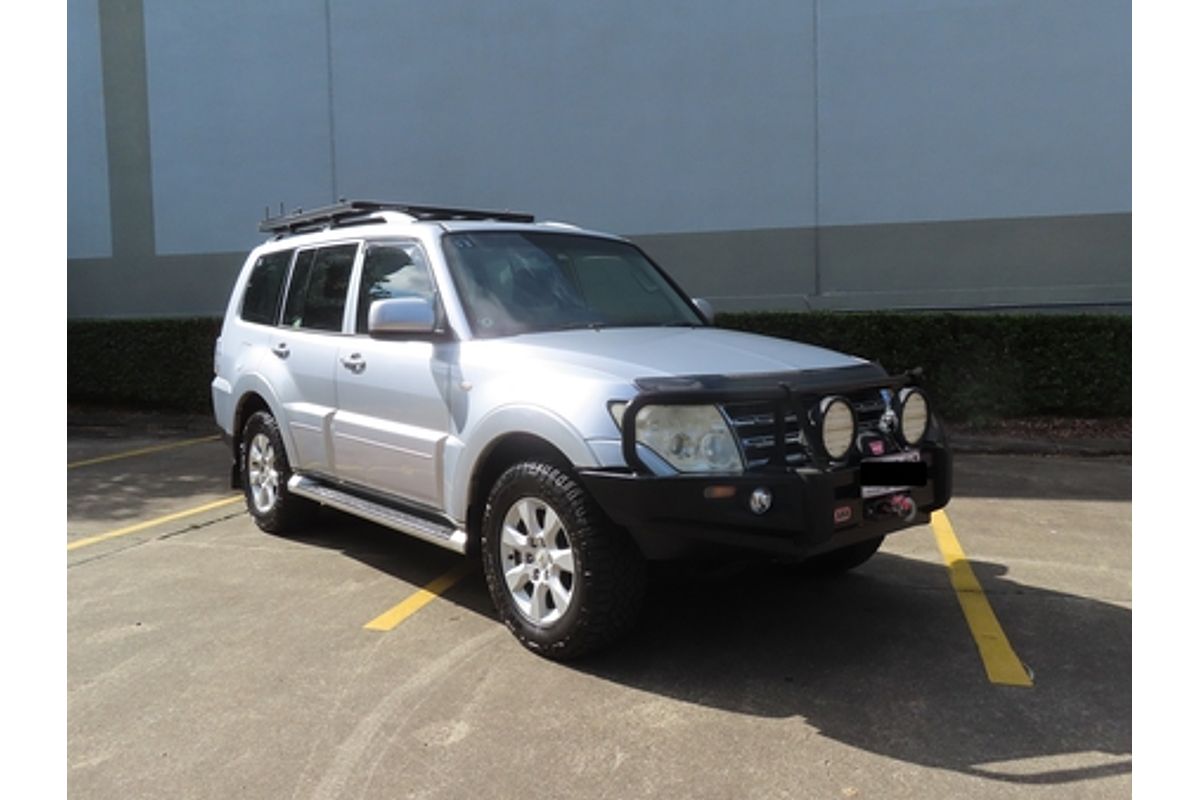 2009 Mitsubishi Pajero GLS NT
