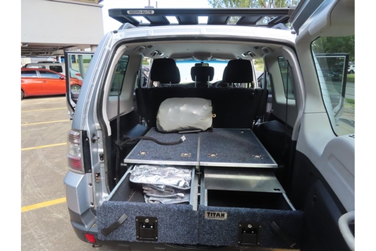 2009 Mitsubishi Pajero GLS NT