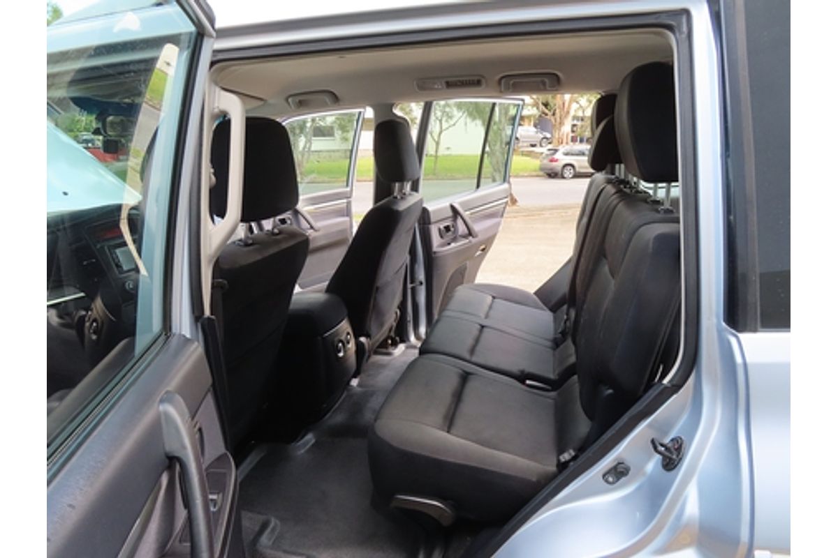 2009 Mitsubishi Pajero GLS NT