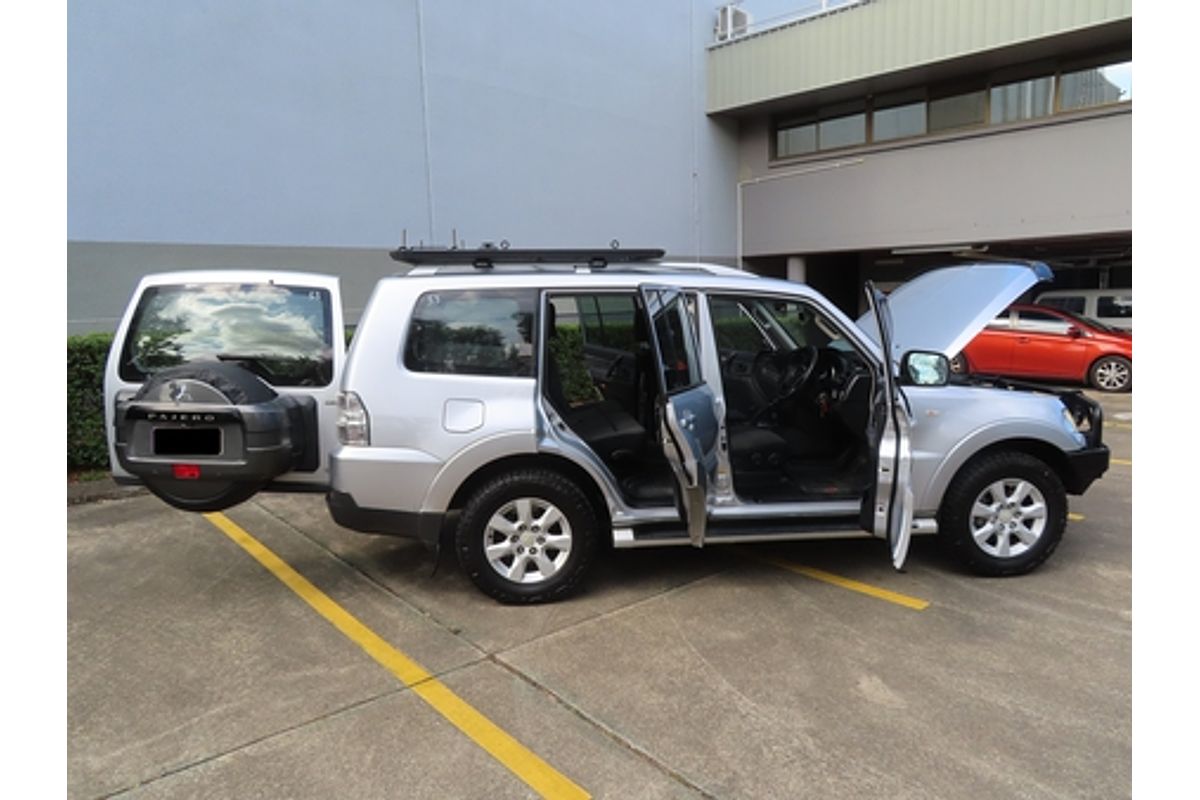 2009 Mitsubishi Pajero GLS NT