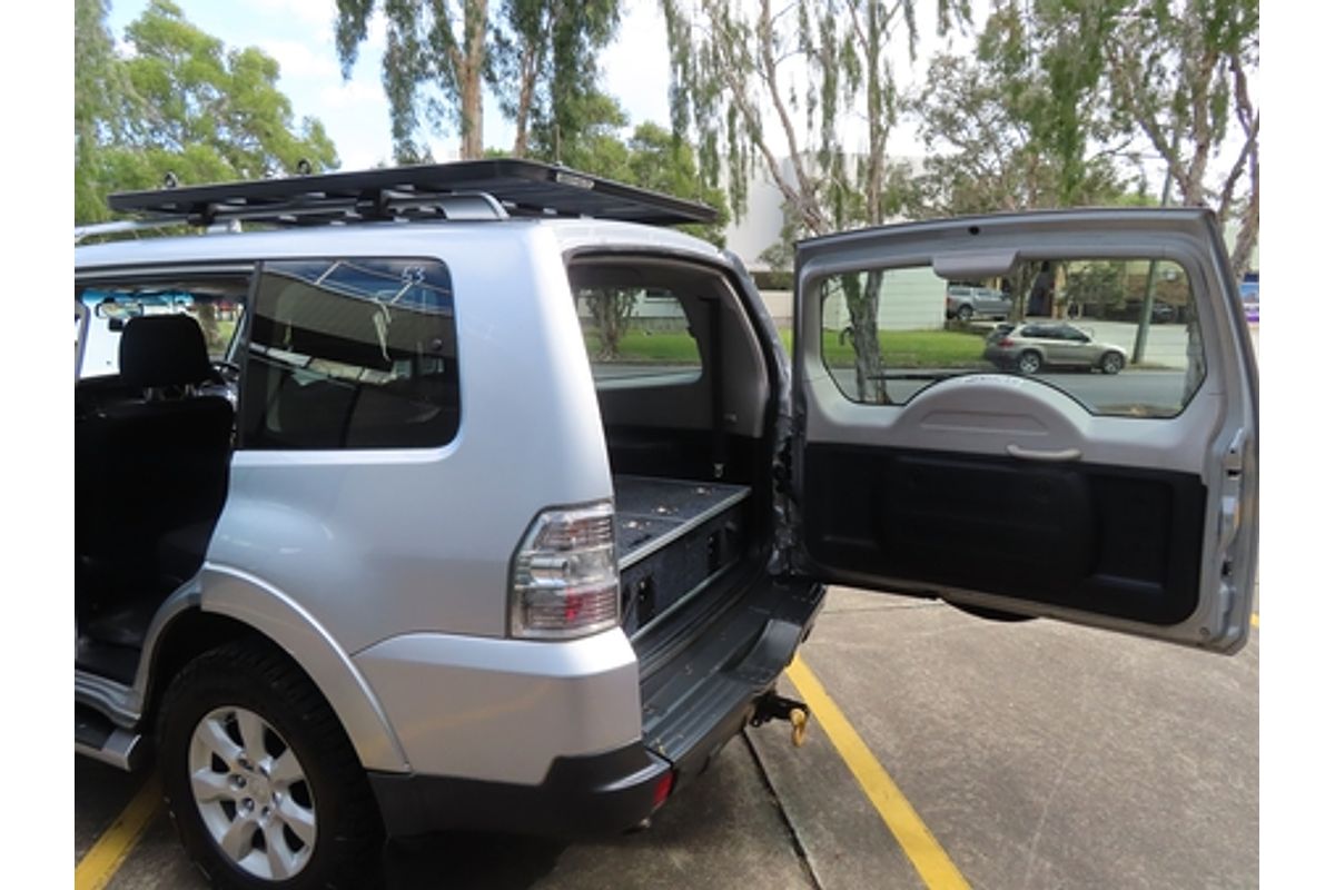 2009 Mitsubishi Pajero GLS NT