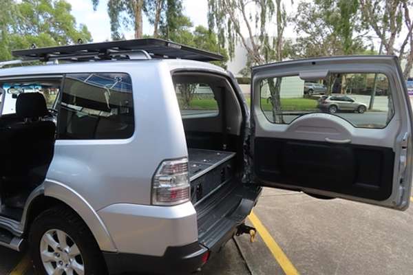 2009 Mitsubishi Pajero GLS NT