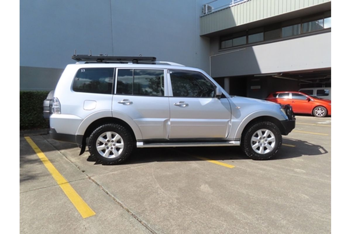 2009 Mitsubishi Pajero GLS NT