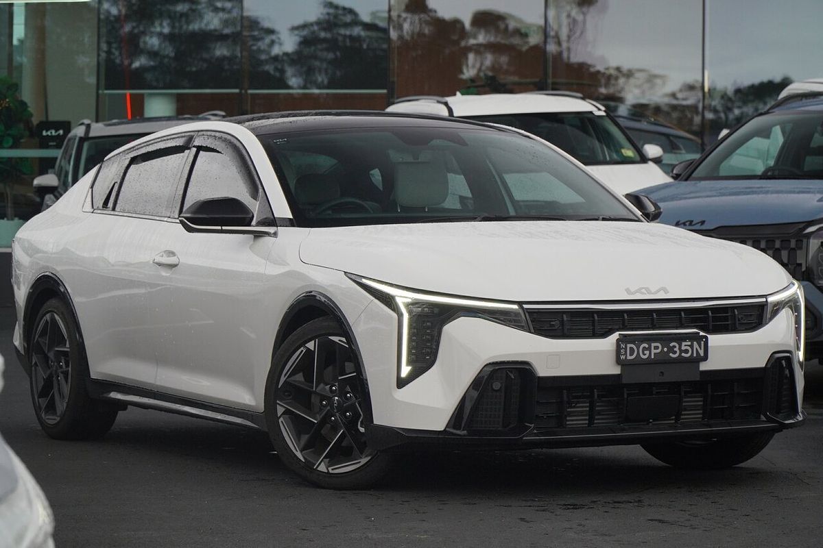 2025 Kia K4 GT-Line CL4m