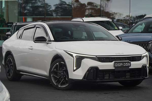 2025 Kia K4 GT-Line CL4m