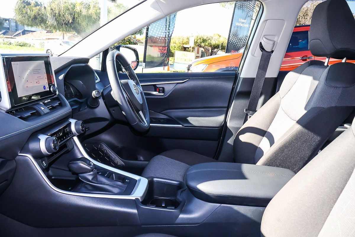 2024 Toyota RAV4 GXL AXAH52R