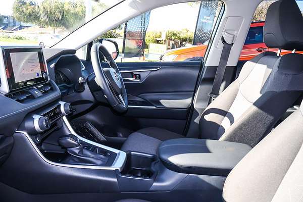 2024 Toyota RAV4 GXL AXAH52R