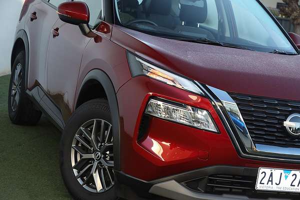 2025 Nissan X-TRAIL ST T33