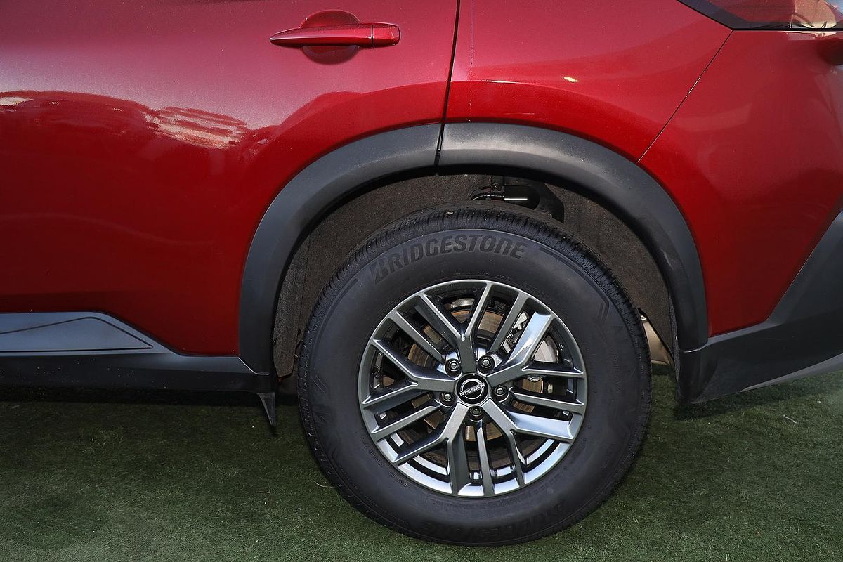 2025 Nissan X-TRAIL ST T33