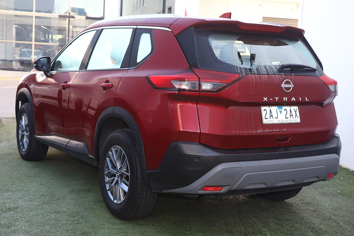 2025 Nissan X-TRAIL ST T33