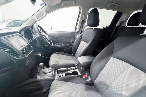 2022 Mitsubishi Triton GLX MR 4X4