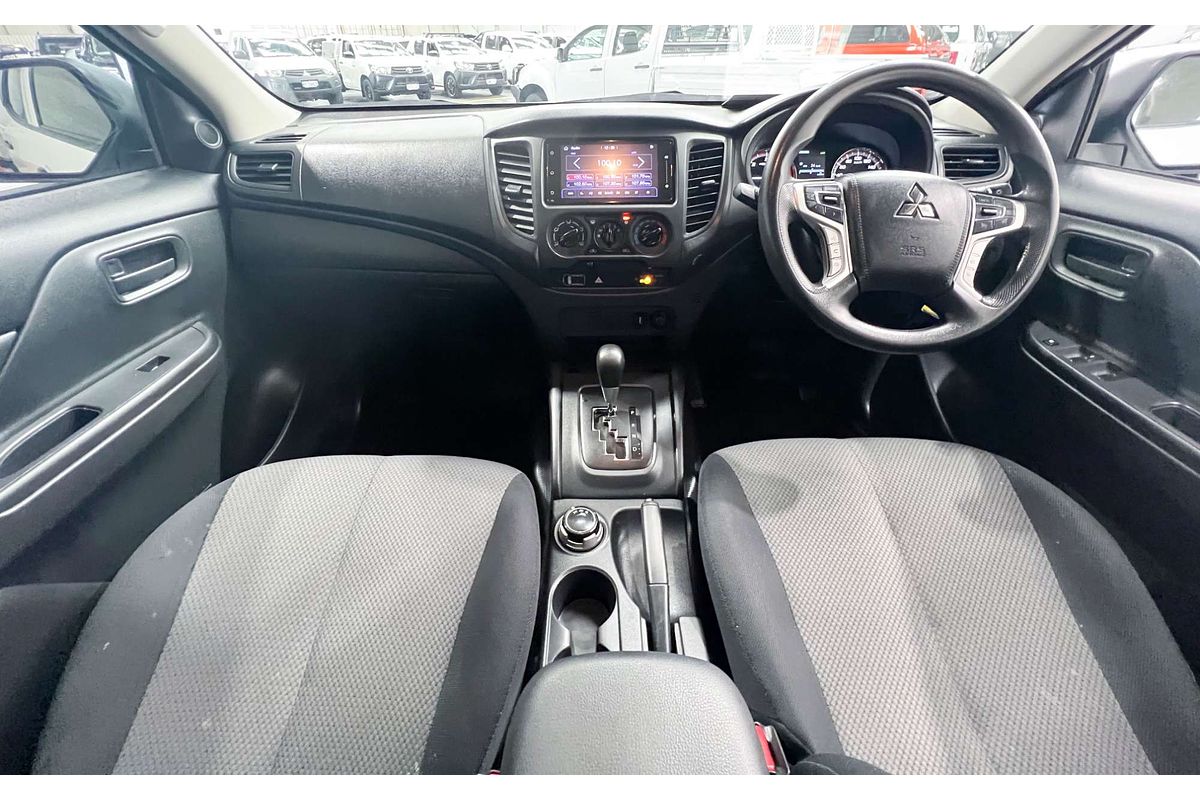 2022 Mitsubishi Triton GLX MR 4X4