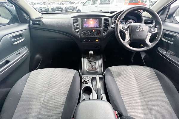 2022 Mitsubishi Triton GLX MR 4X4