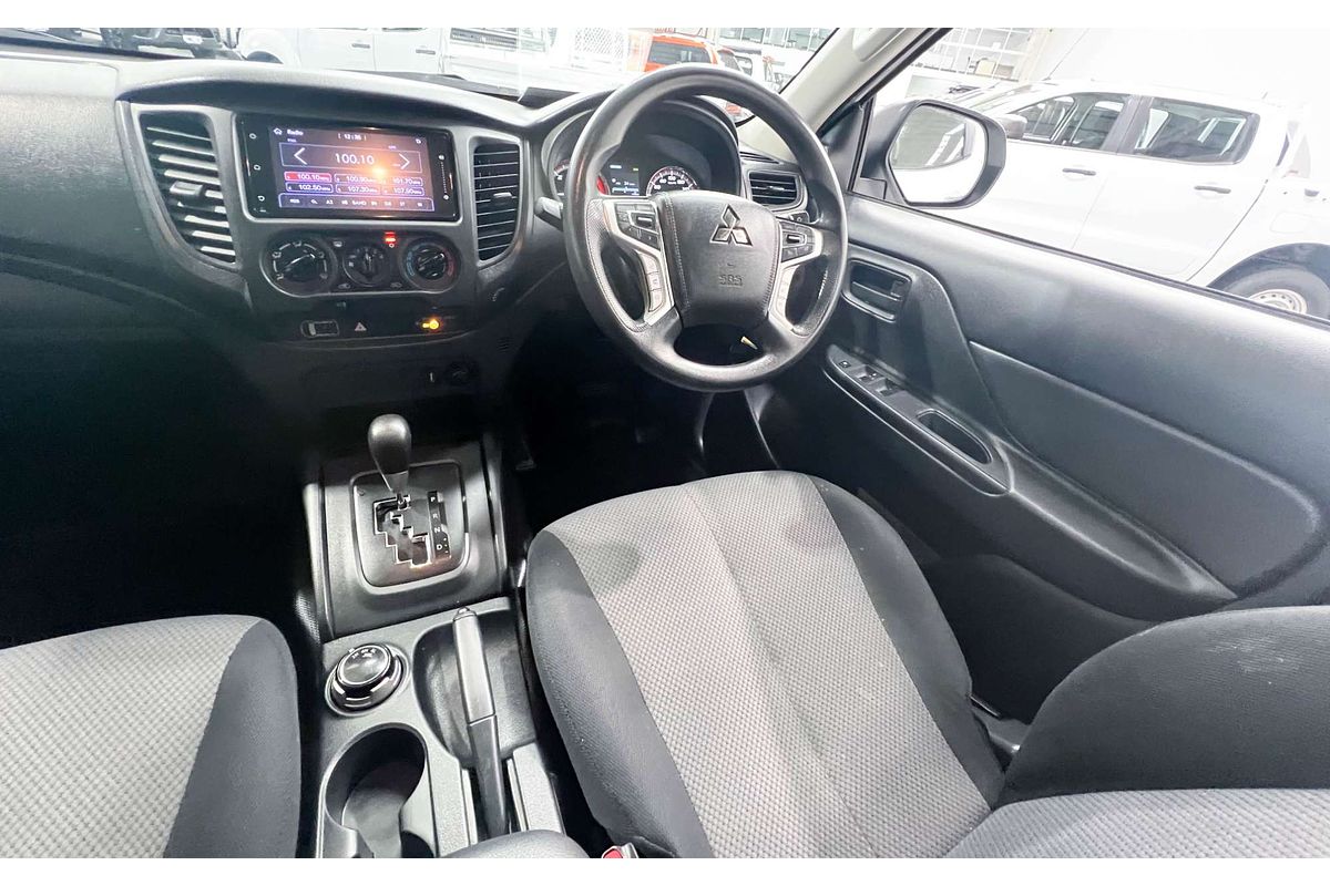 2022 Mitsubishi Triton GLX MR 4X4