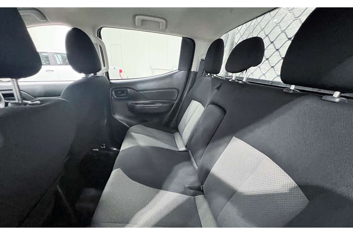 2022 Mitsubishi Triton GLX MR 4X4