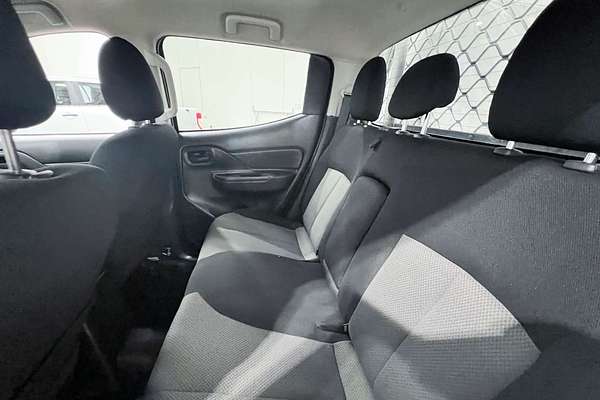 2022 Mitsubishi Triton GLX MR 4X4