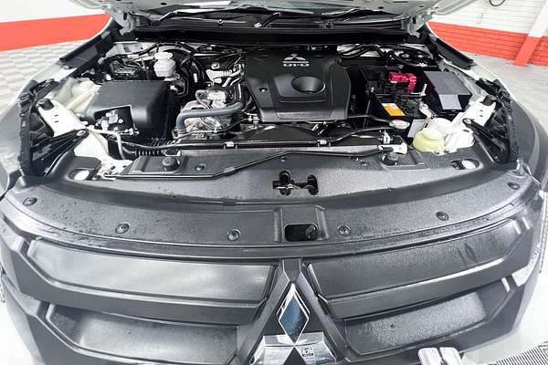 2022 Mitsubishi Triton GLX MR 4X4