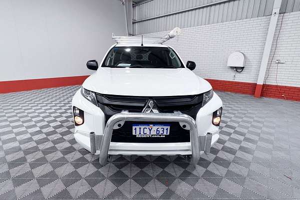 2022 Mitsubishi Triton GLX MR 4X4