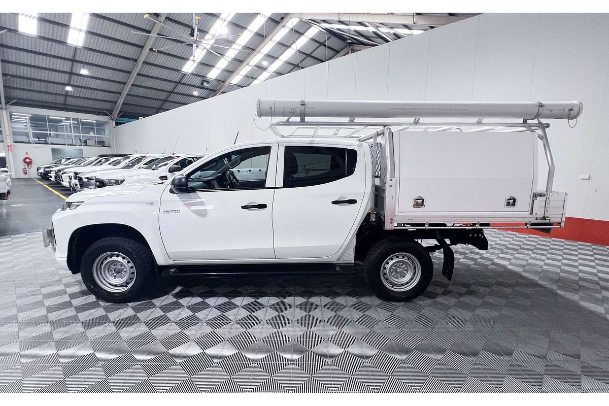 2022 Mitsubishi Triton GLX MR 4X4