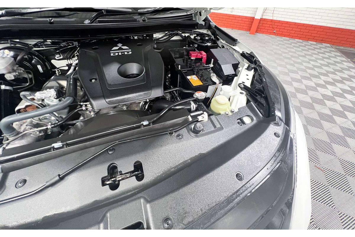 2022 Mitsubishi Triton GLX MR 4X4