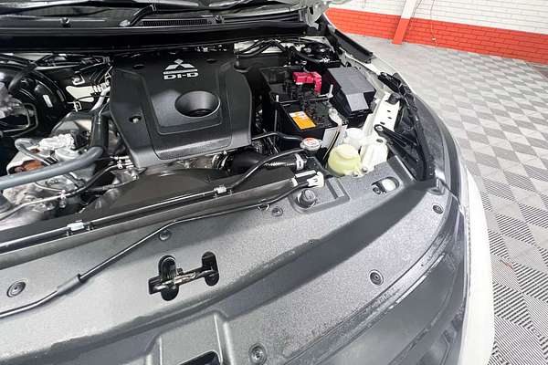 2022 Mitsubishi Triton GLX MR 4X4